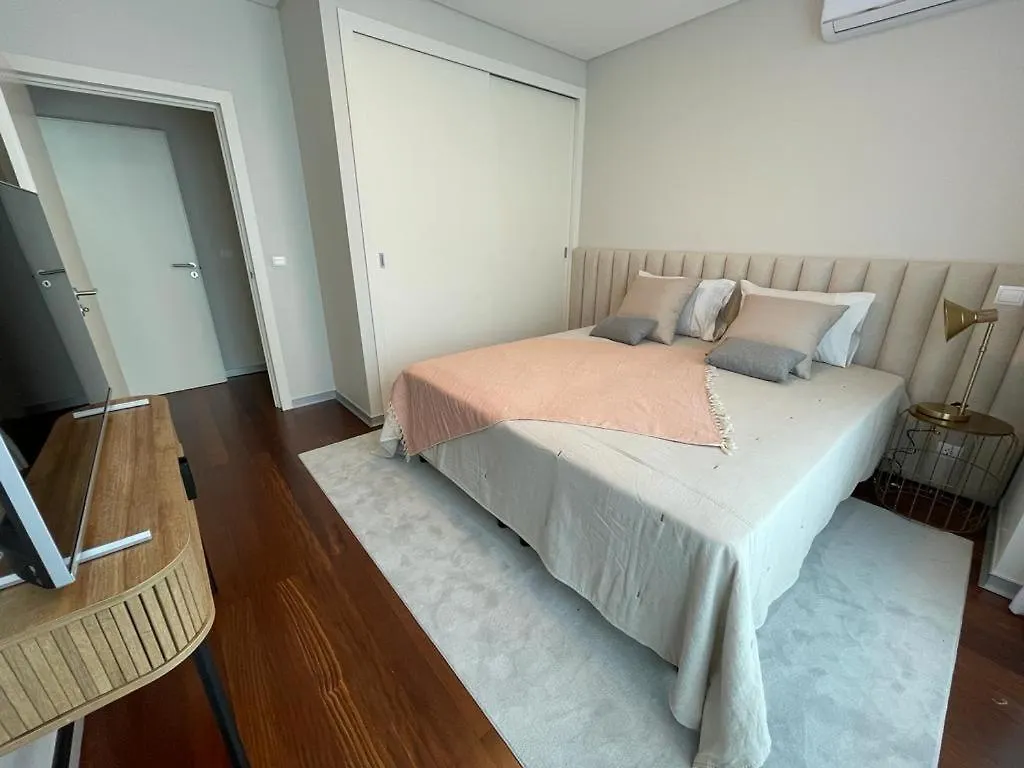 Funchal Next Corner Plaza Apartment  Funchal (Madeira)