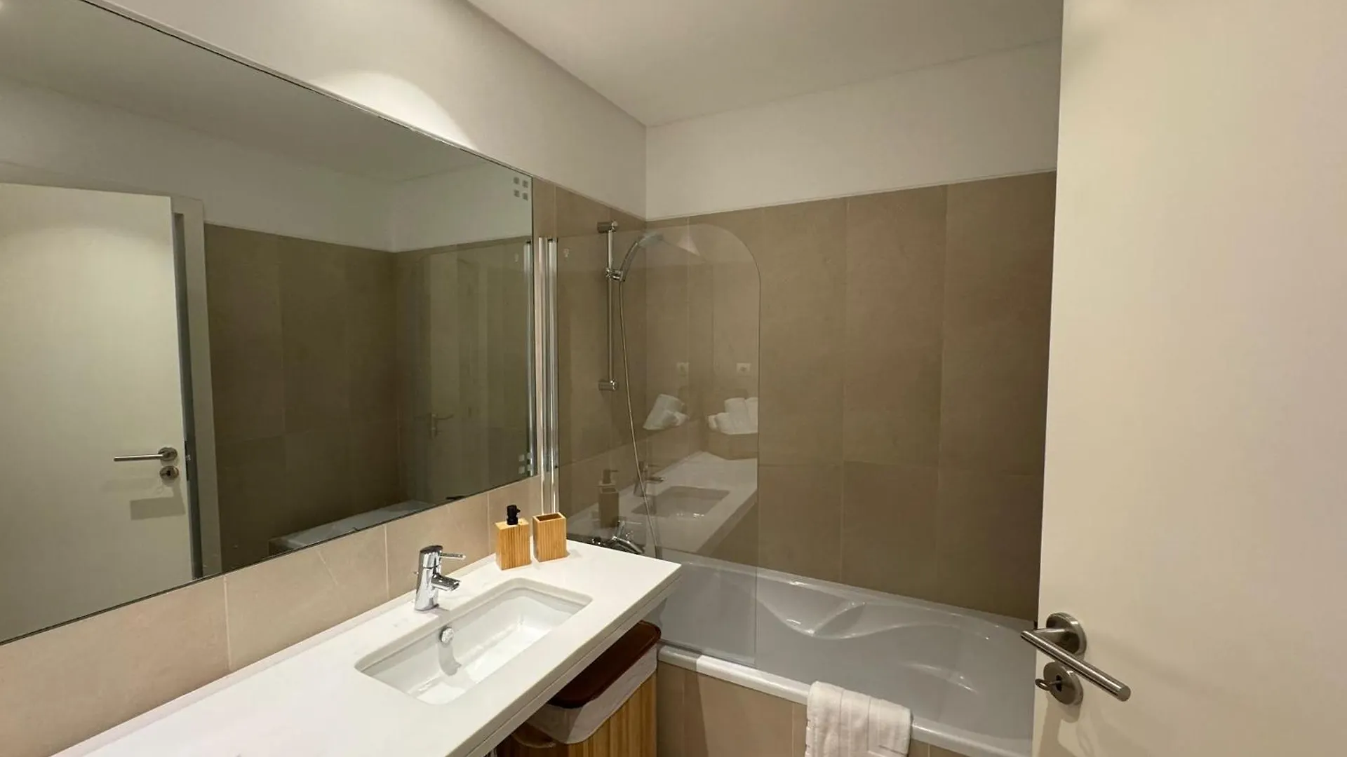 Funchal Next Corner Plaza Apartment Portugal